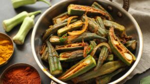 spicy amchoor bhindi recipe