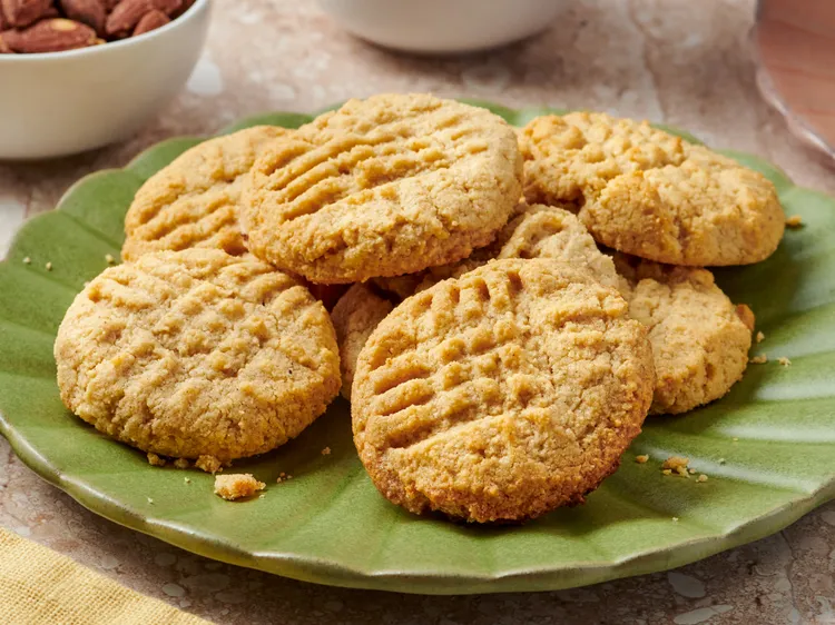 Low-Carb Almond Cinnamon Butter Cookies